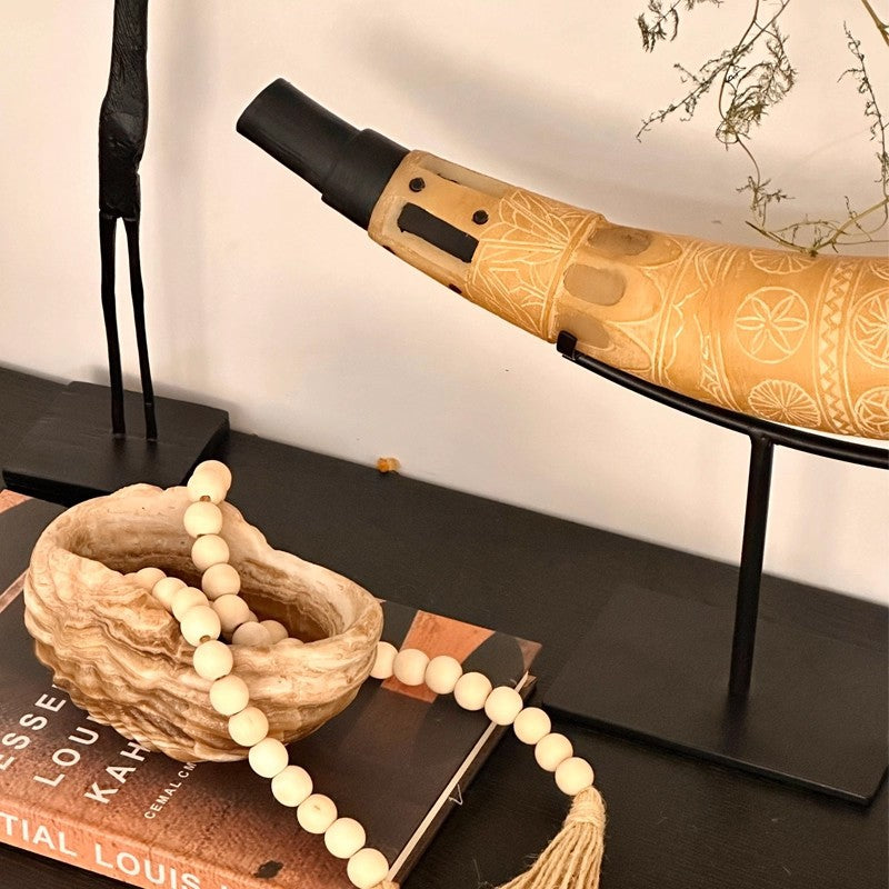 Dekorativer Horn Holzschnitzerei Display