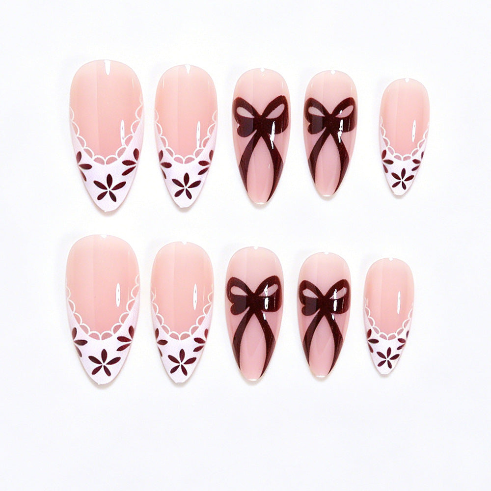 Elegante florale Akzent Press-On Nail Art Brehn