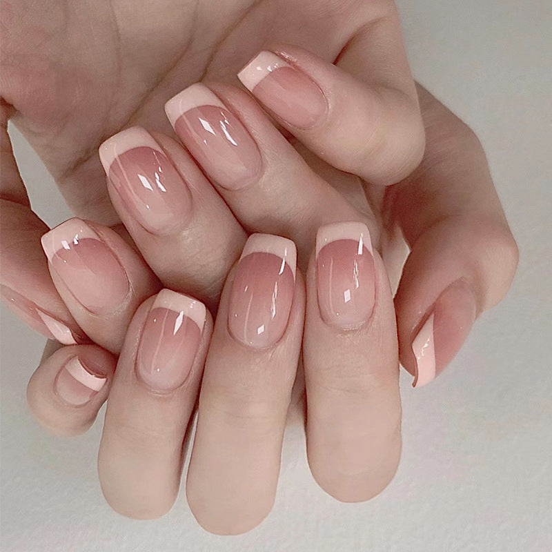 Glänzendes Nagelset Brehn