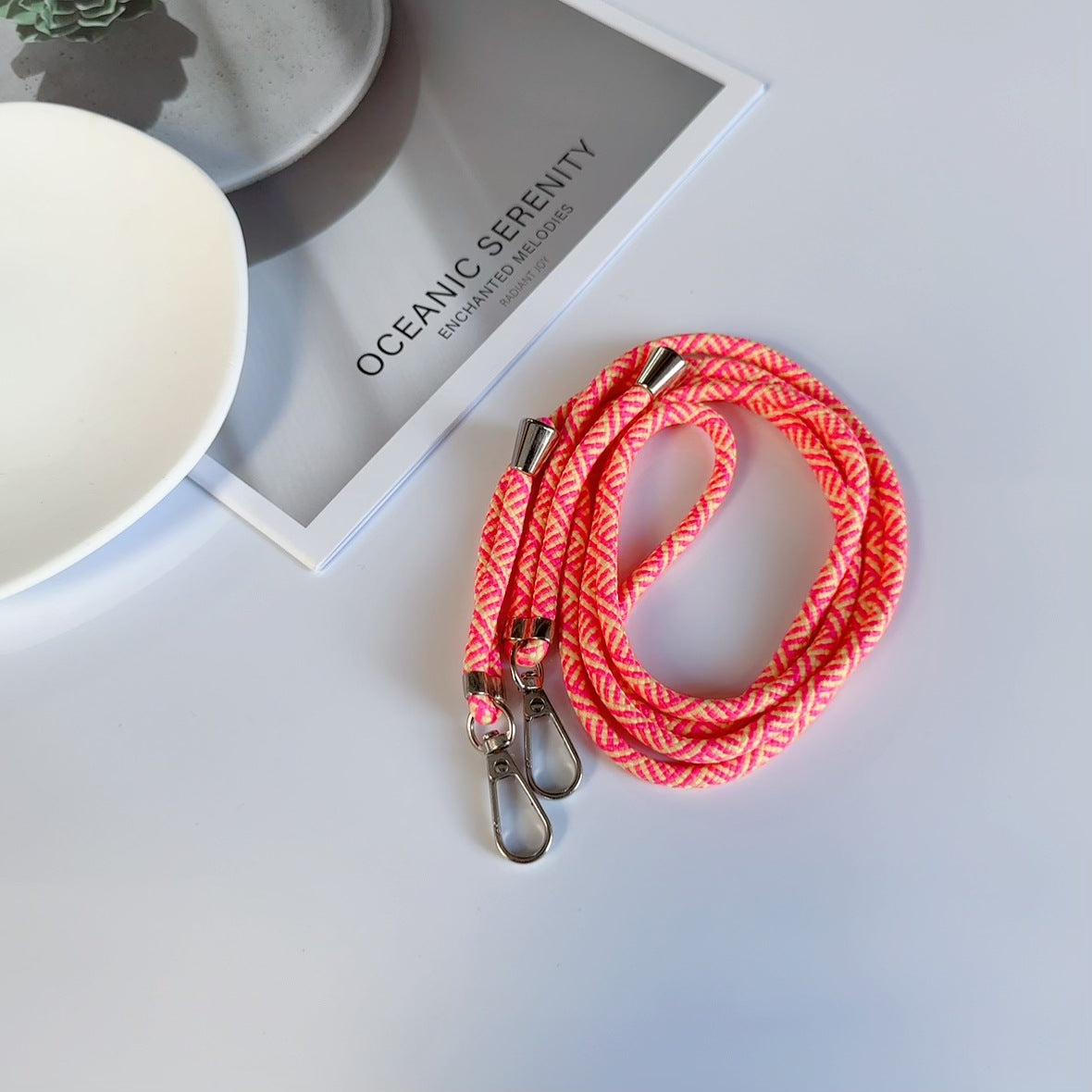 Verstellbare Lanyard mit doppelten Clips Brehn