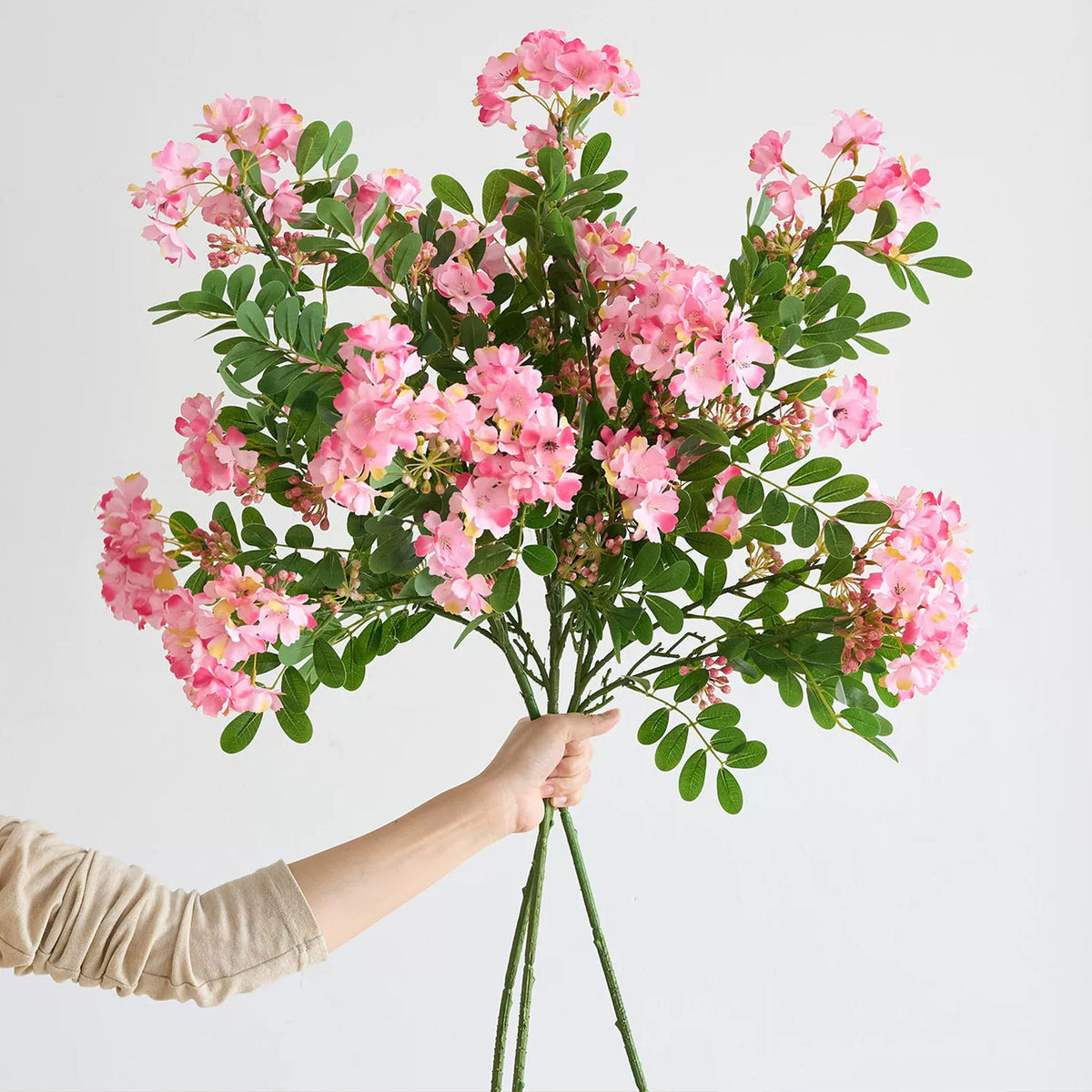Elegante Seidenblumenstrauß