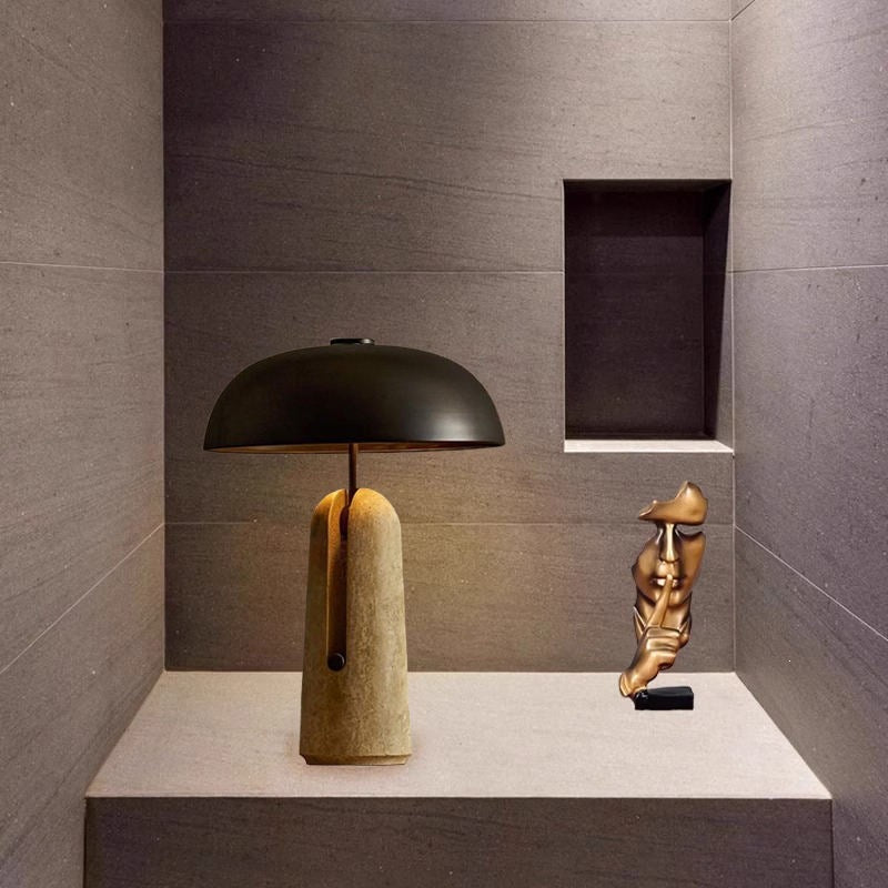 Schlanke moderne minimalistische Tischlampe