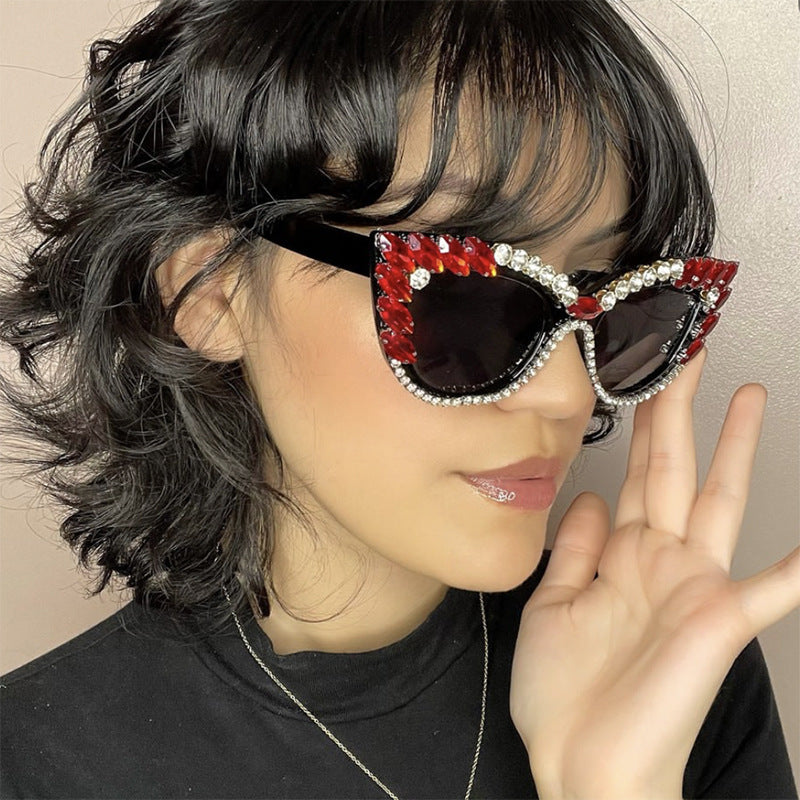 Damen extravagante Cat-Eye Sonnenbrille mit funkelndem Strassbesatz Brehn