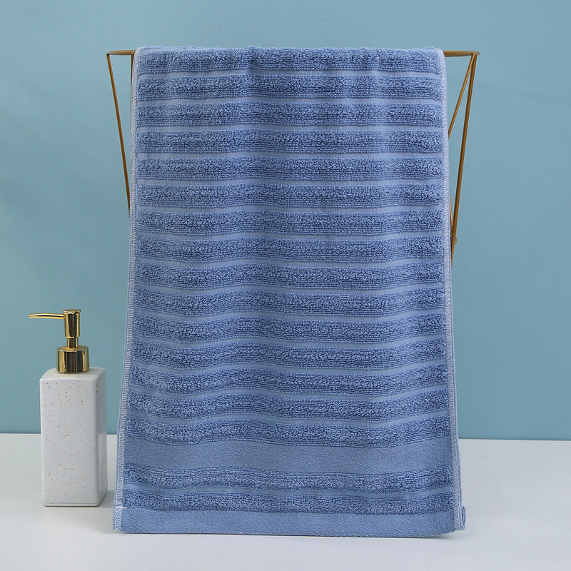 Hochwertiges Frottee Handtuch Mit Dekorativem Streifenmuster Brehn