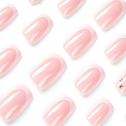 Kunstvolle Nagelverlängerungen mit glamourösen Strassverzierungen Brehn