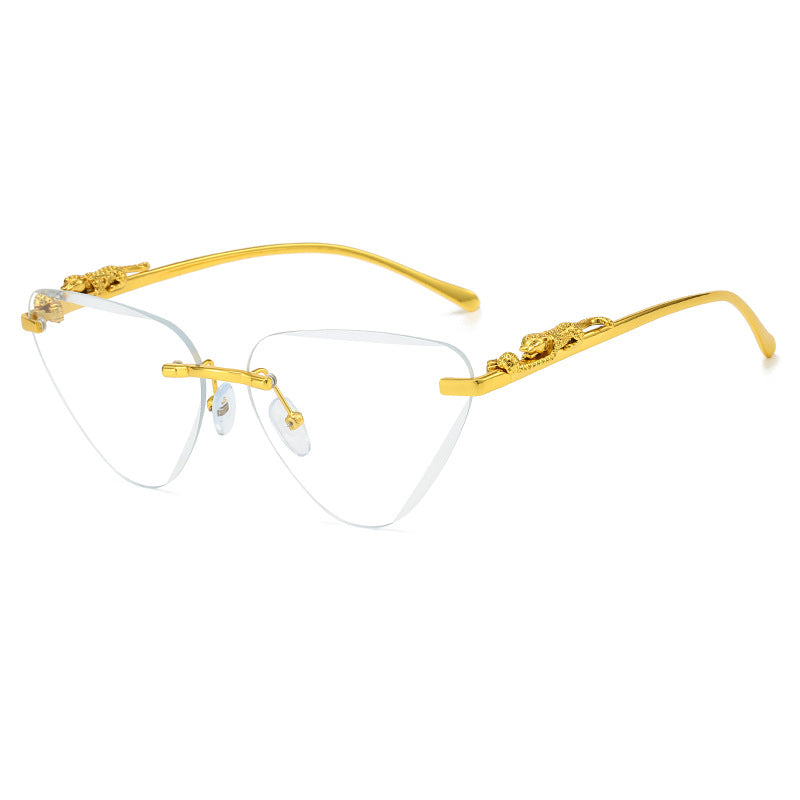 Damen Designer-Sonnenbrille mit kreativem, dreieckigem Rahmen und elegante goldene Akzente Brehn