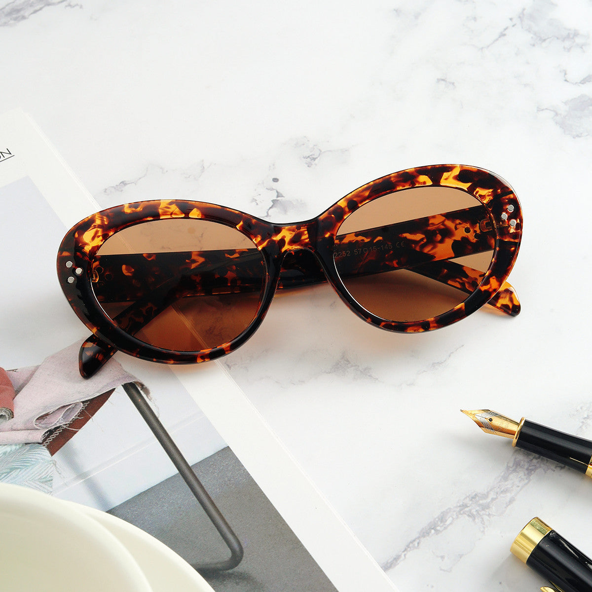 Damen modische oversized Sonnenbrille mit elegantem Rahmen Brehn