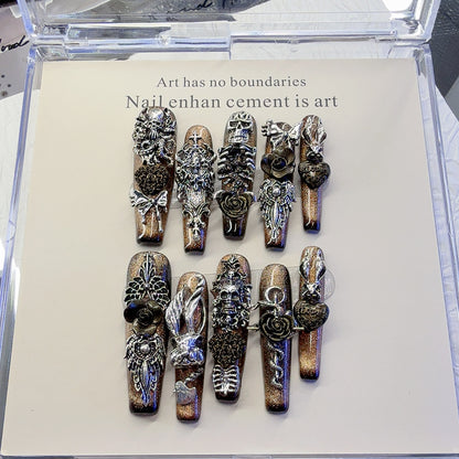 Verschnörkeltes, von der Gotik inspiriertes Press-On-Nail-Art-Set