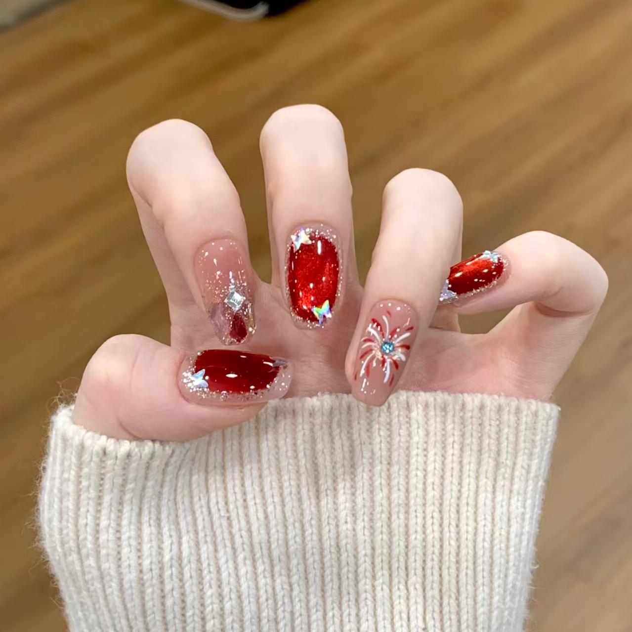 Dekorative Feiertags-Themen Press-On Nagelkunst Brehn