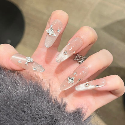 Elegante Press-On Nagelverlängerungen mit Kristallakzenten Brehn
