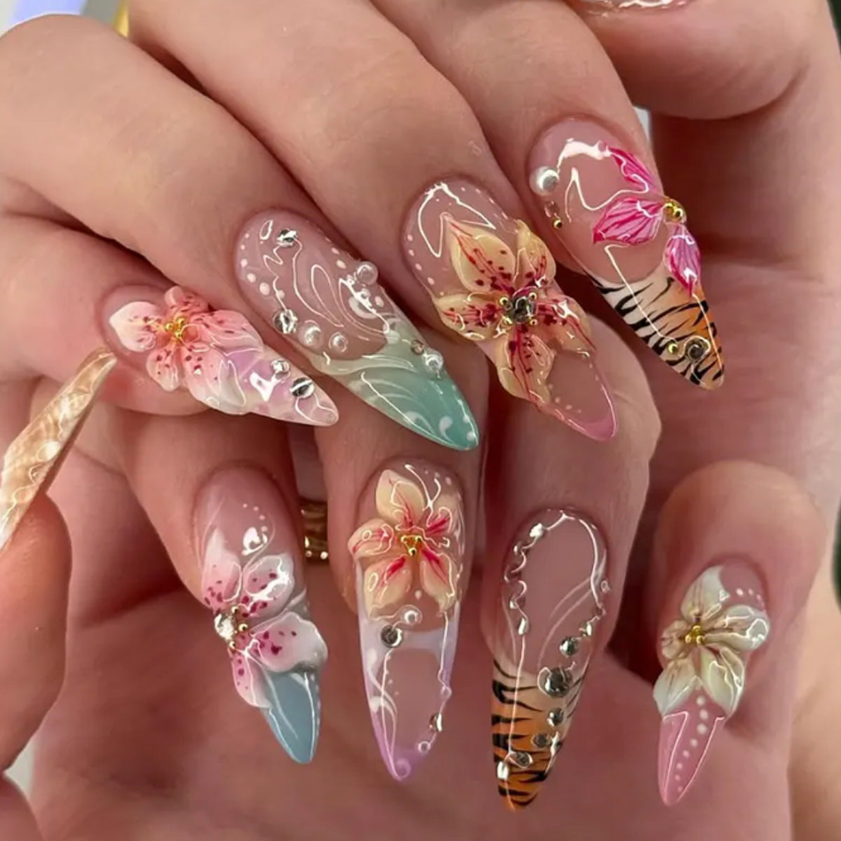 Dekorative Nagelkunst Brehn