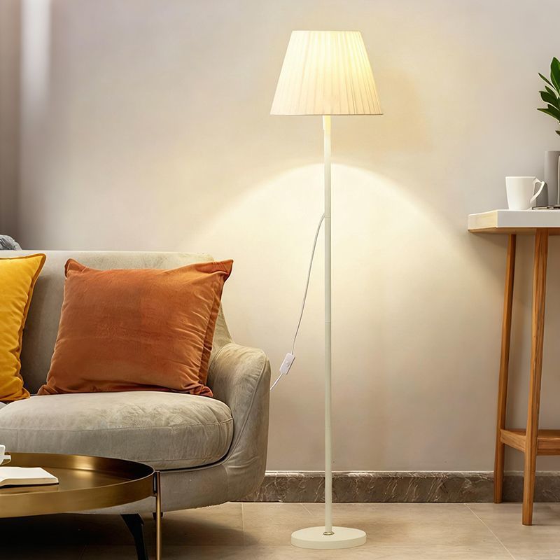 Moderne Stehlampe