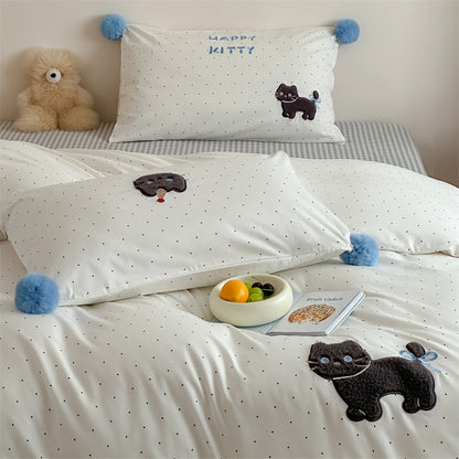 Kinder-Bettwäschegarnitur aus Baumwollsatin mit 3D-Teddy-Applikationen und Bommel-Ecken