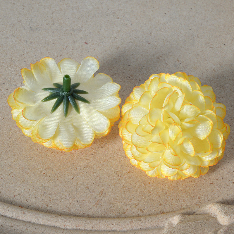Elegante Stoffblumen-Haaraccessoires