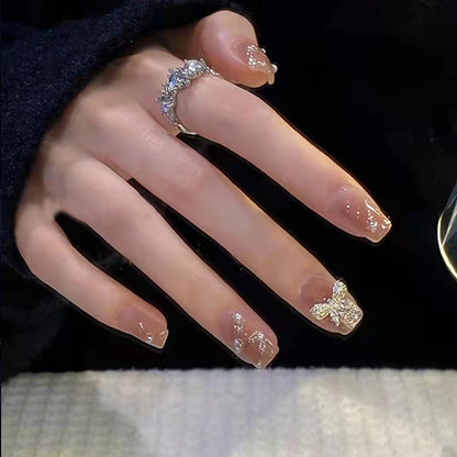 Kunstnagelset mit funkelnden Glitzer- und holografischen Akzenten Brehn