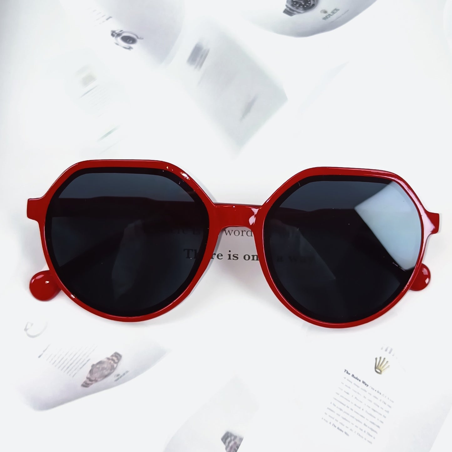 Damen Geometrische Sonnenbrille mit extravagantem Akzent Brehn