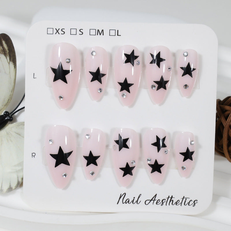Kunstnagelset mit verspielten Sternen-Designs Brehn