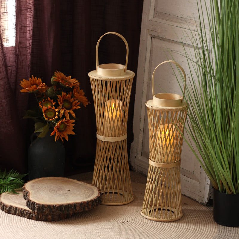 Elegante Laterne aus Rattan Brehn