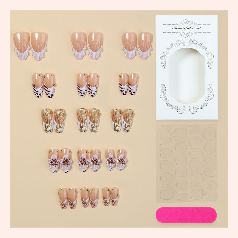 Elegante Floral-Themen Press-On Nagelkunst Brehn