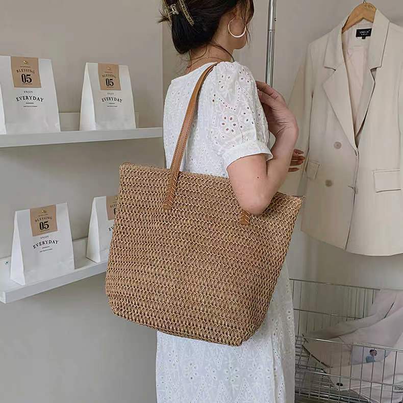 Elegante Basttasche mit Hochwertigen Ledergriffen Brehn