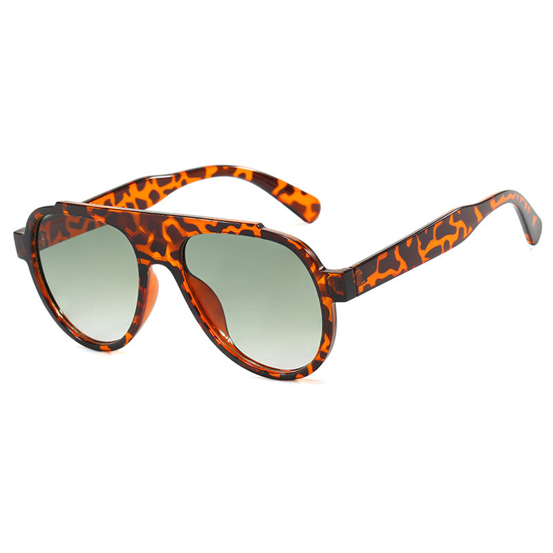 Damen stilvolle schwarze Sonnenbrille im modernen Design Brehn