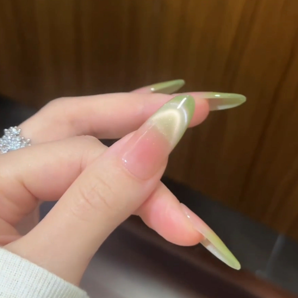 Thematische Charakter-verschönerte Press-On Nagelset Brehn