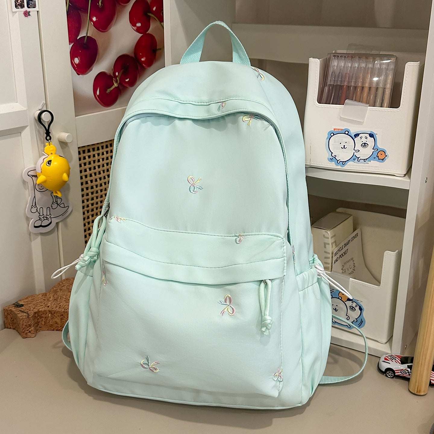 Besticketer lässiger Schulrucksack