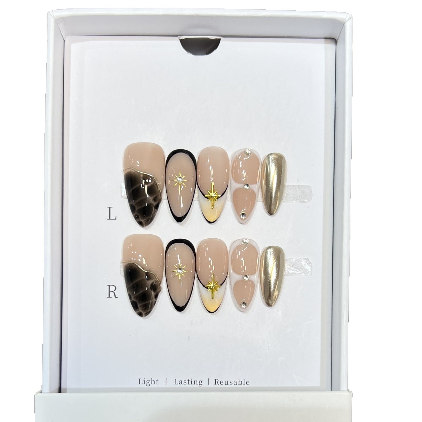 Wiederverwendbares Stiletto-Nagelkunst-Set mit Stern- und Goldakzenten Brehn