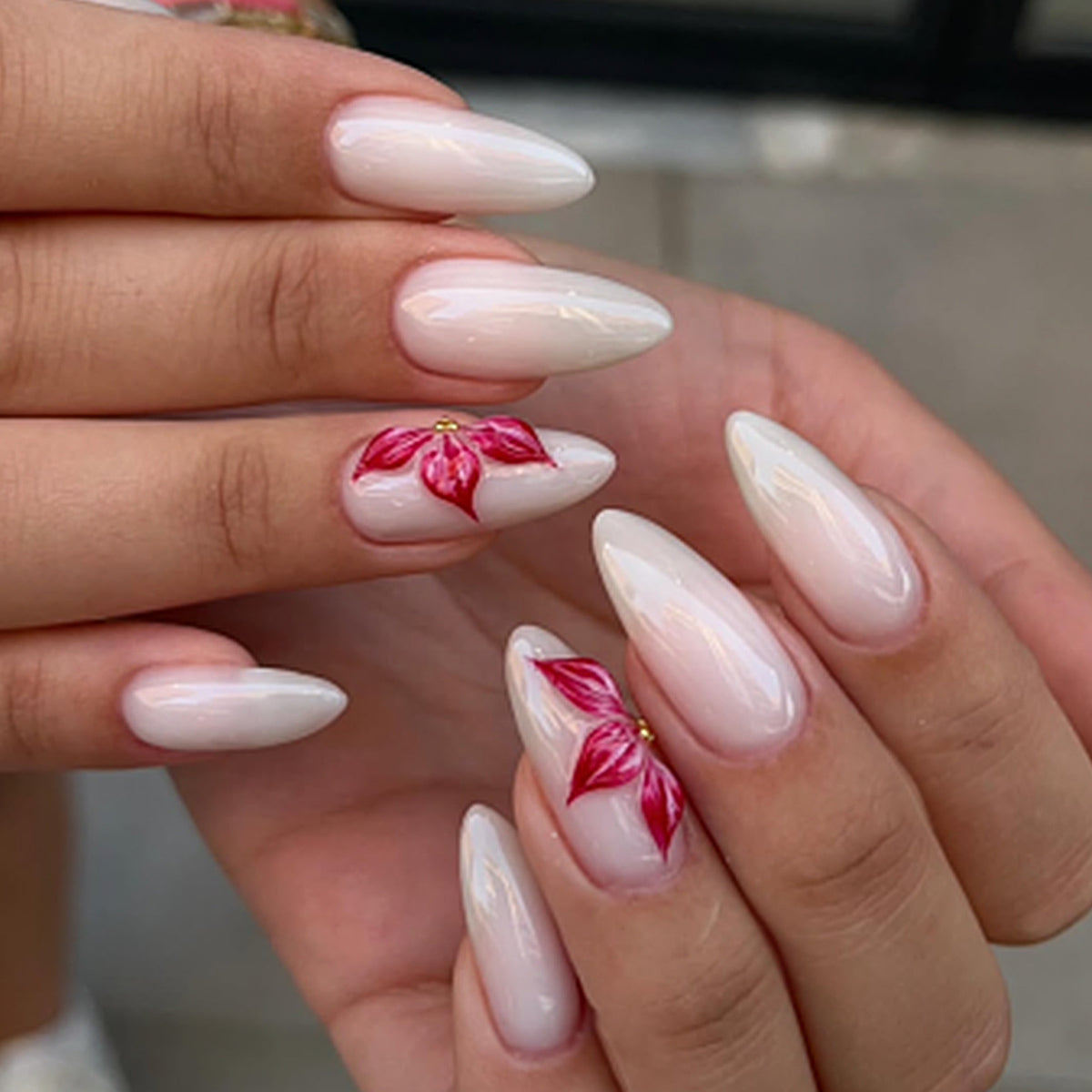 Künstlerische Florale Nageldekorationen Brehn