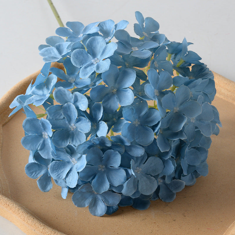 Lebendiger künstlicher Blumenauslagensträuß