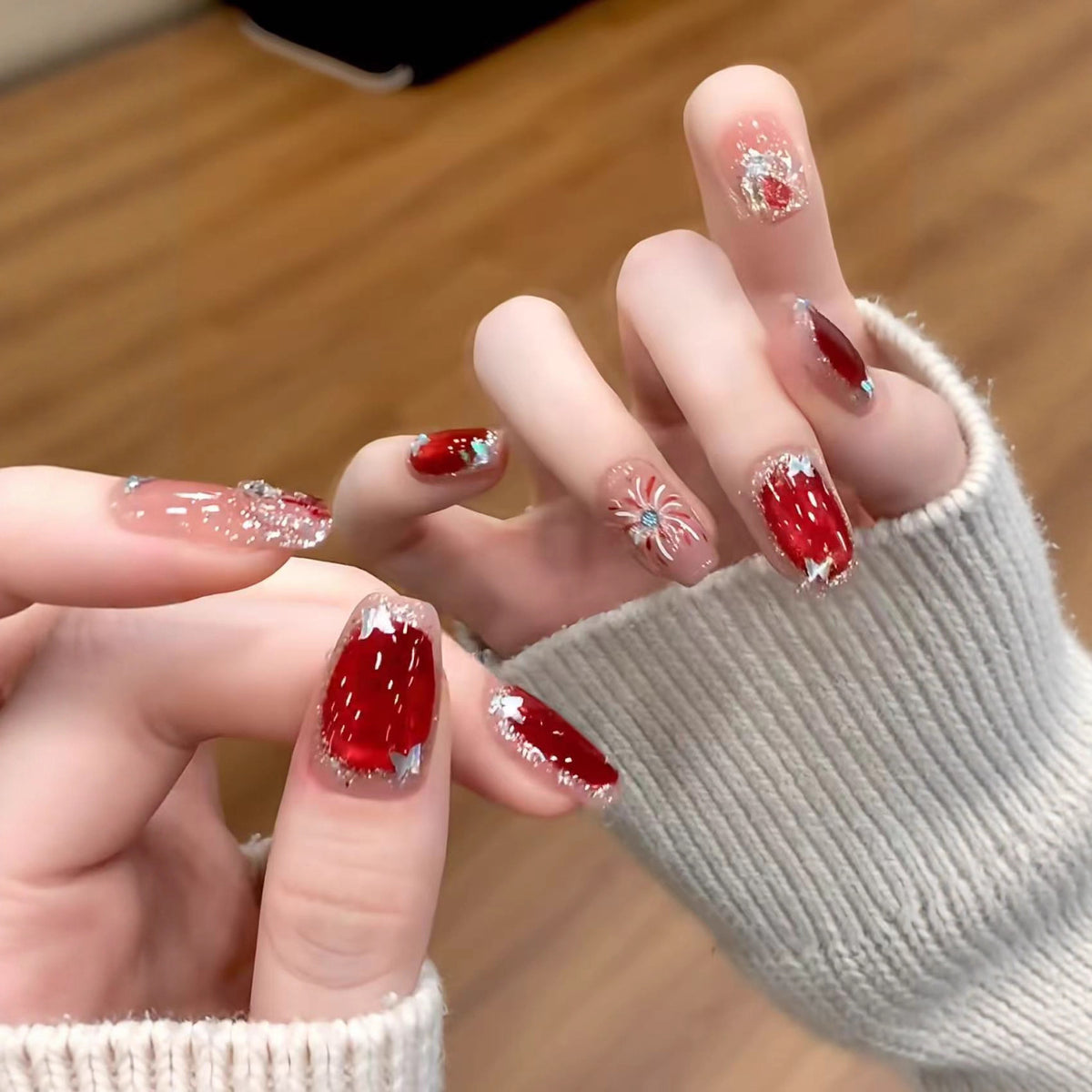 Festliches Ornamentiertes Nail Art Set