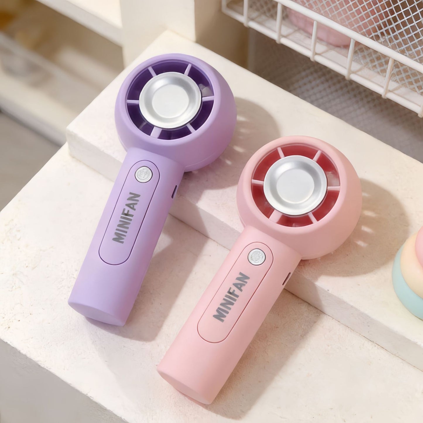 Damen Tragbarer USB Mini-Ventilator mit innovativem Design Brehn
