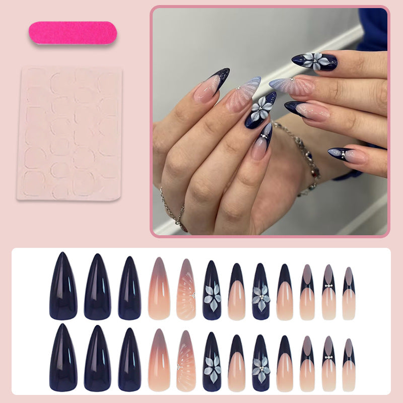 Kunstnagelset mit eleganten Floral- und Ombre-Designs Brehn