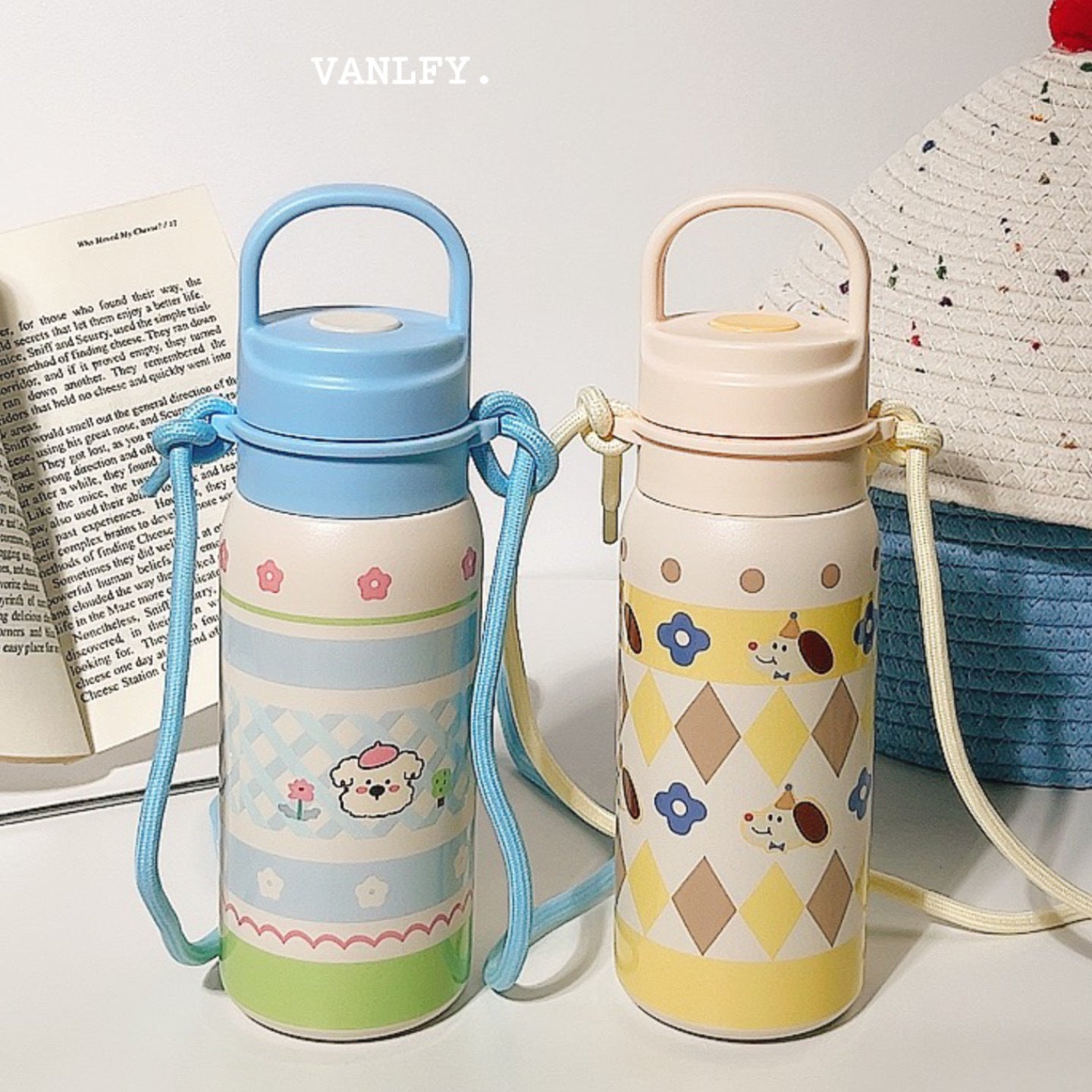 Damen Isoliertrinkflasche mit durchgehendem Tierdesign und Trageriemen Brehn