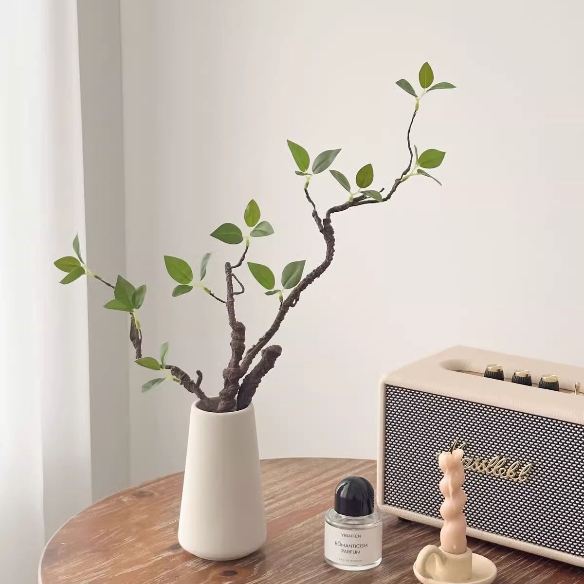 Künstlerische dekorative Zweigarrangement