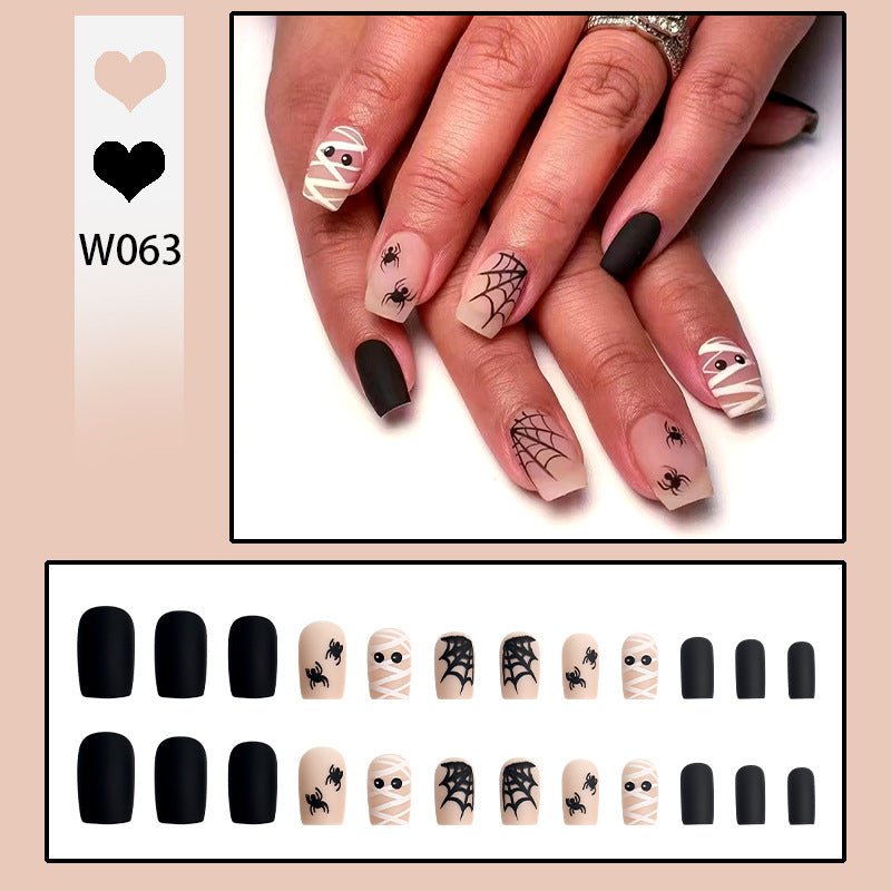 Kunstnagelset mit einzigartigen Mustern Brehn