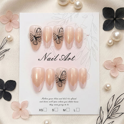 Künstlerische Nagelkunst