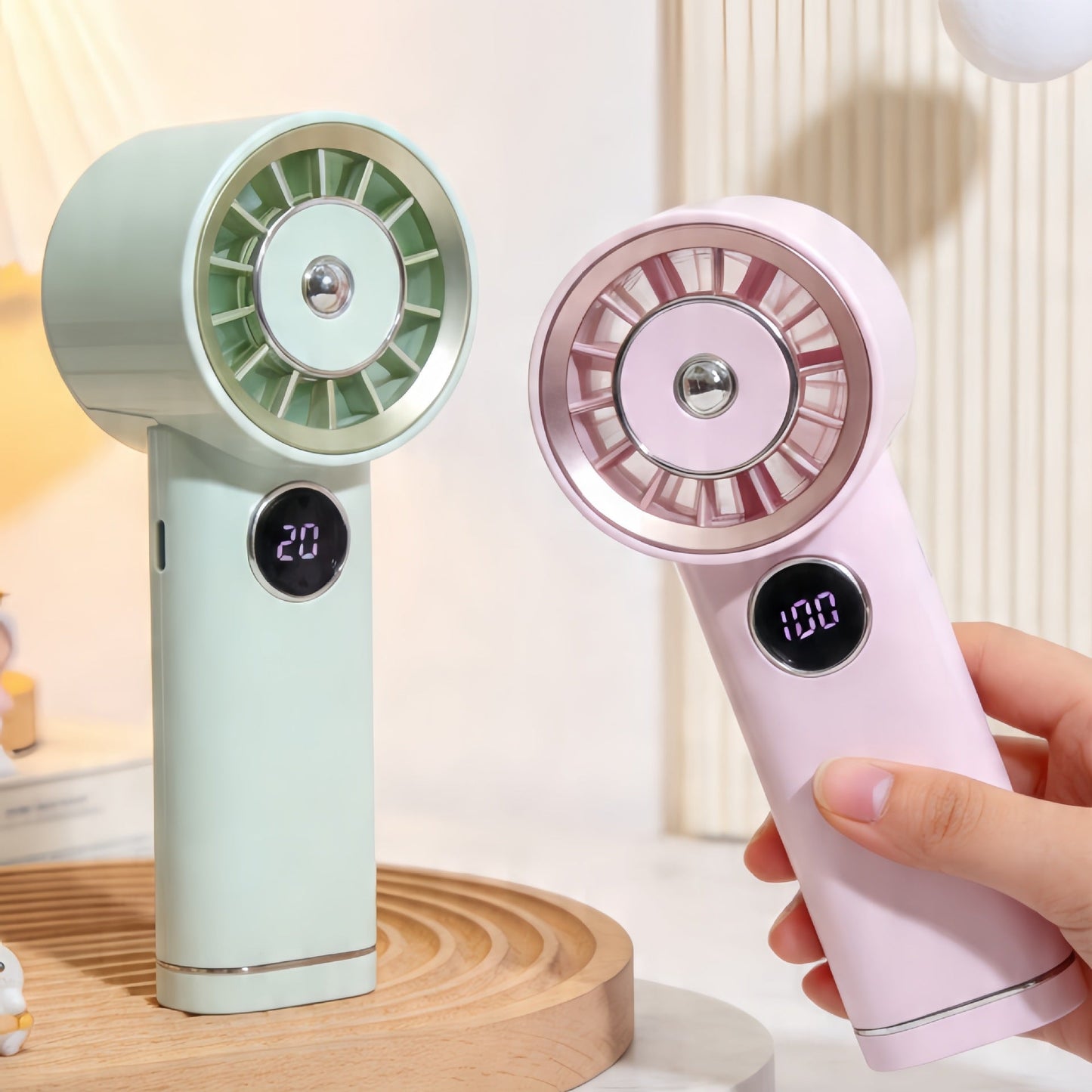 Frauen Tragbarer Mini Ventilator mit Digitalanzeige Brehn
