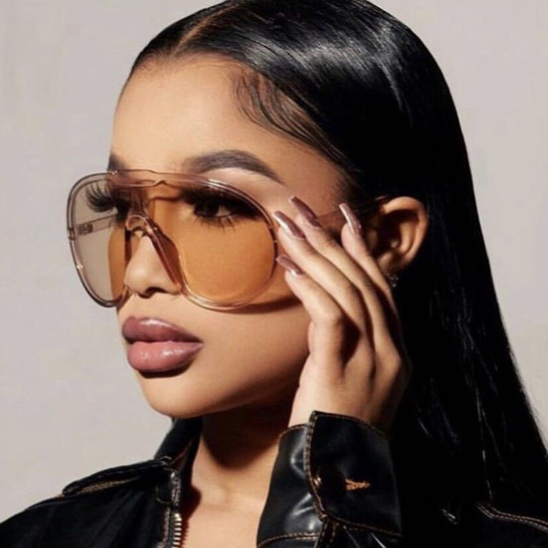 Damen futuristische transparente Sonnenbrille mit eleganter Form Brehn