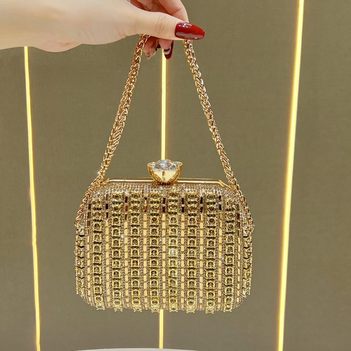 Dekorative Strass-Handtasche
