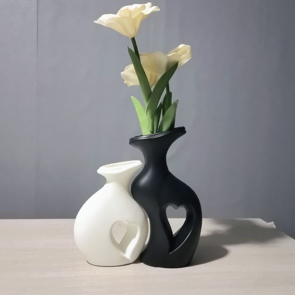 Moderne Herzförmige Dekorative Vase Brehn