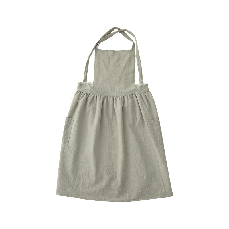Lässiges Schürzenkleid mit verstellbaren Trägern, geraffter Taille und Seitentaschen Brehn
