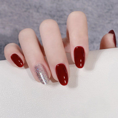 Glamouröse Press-On Nagelset mit funkelndem Akzent Brehn