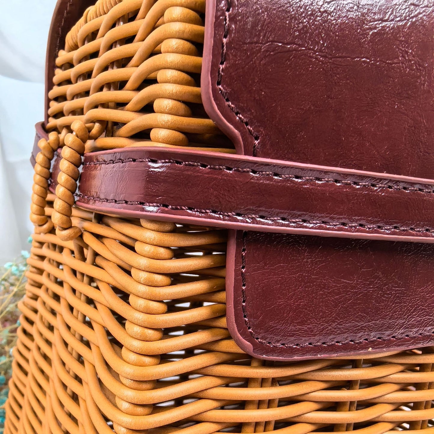 Damen eleganter geflochtener Handtasche mit Holzdeckel Brehn
