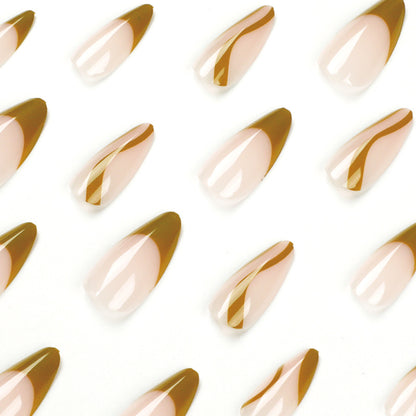 Kunstvolle Stiletto-Nägel mit künstlerischem Design Brehn