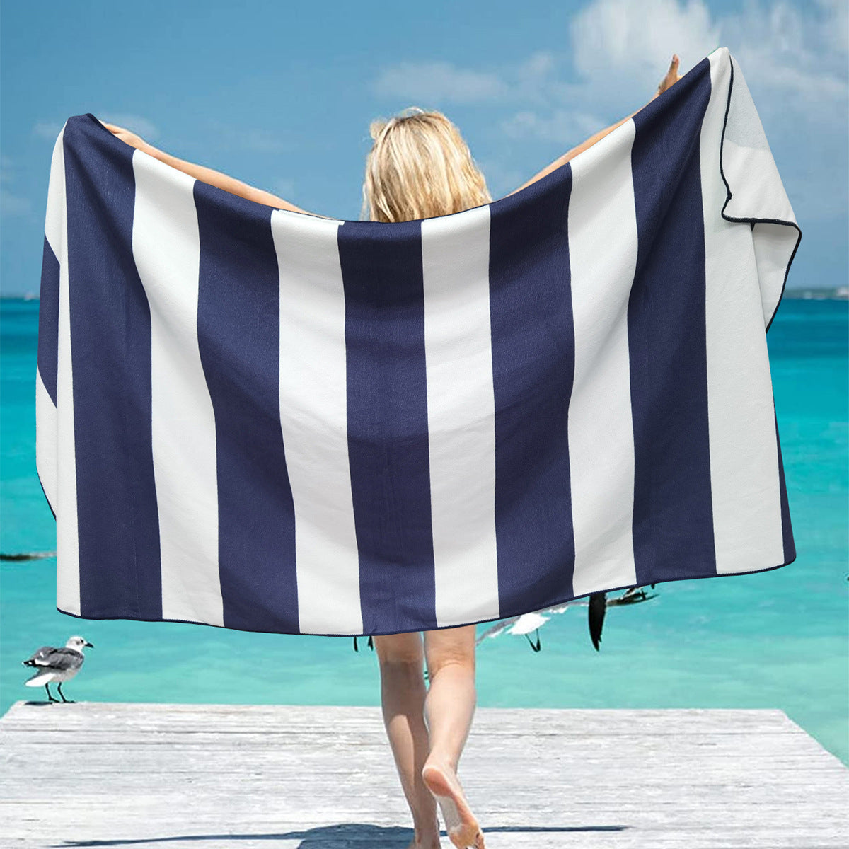 Strandtuch mit modernen, geometrischen breiten Streifenmuster Brehn