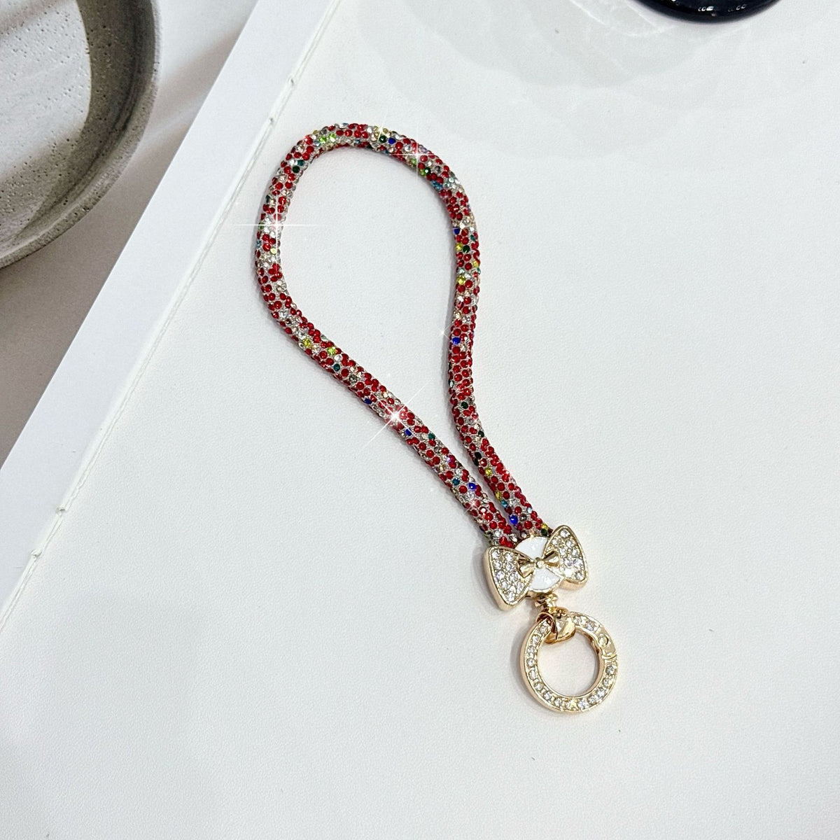 Elegante Schleifenanhänger-Halskette Brehn