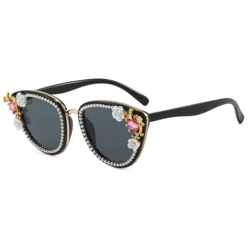 Damen Glamouröse Cat-Eye Sonnenbrille mit floralen Verzierungen Brehn