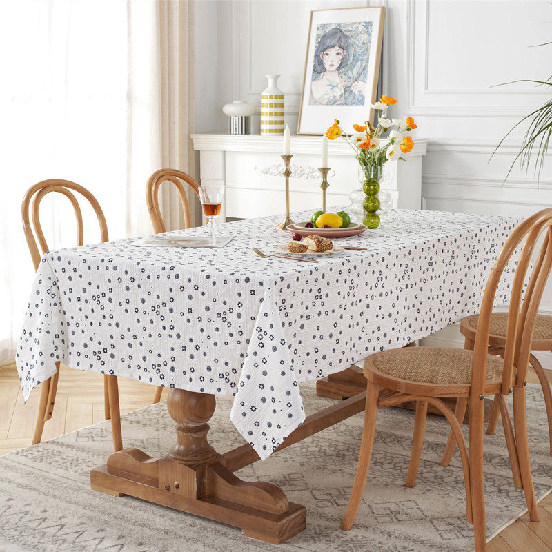 Elegante Blumengestickte Tischdecke