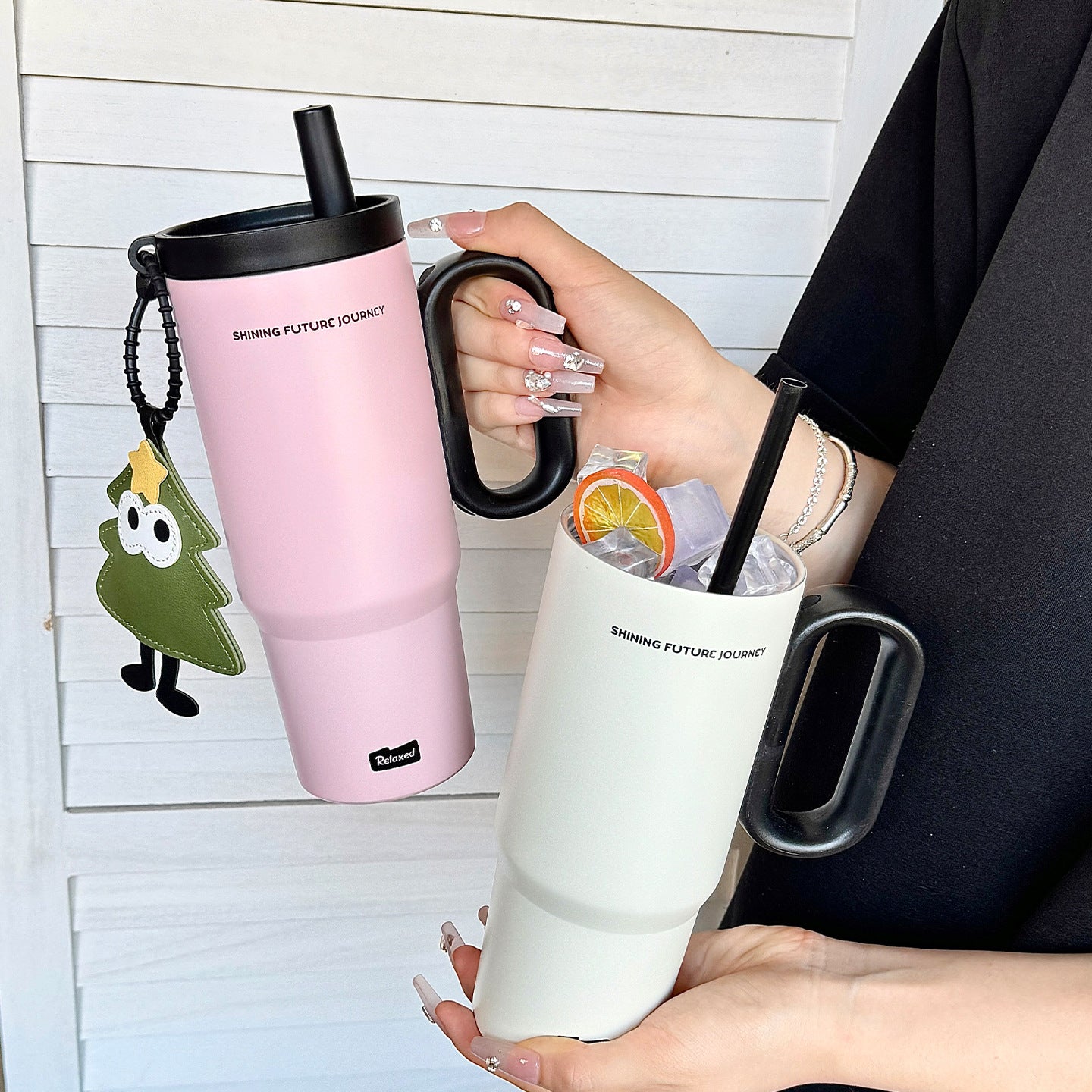 Damen isolierte Trinkflasche mit praktischem Tragegriff Brehn
